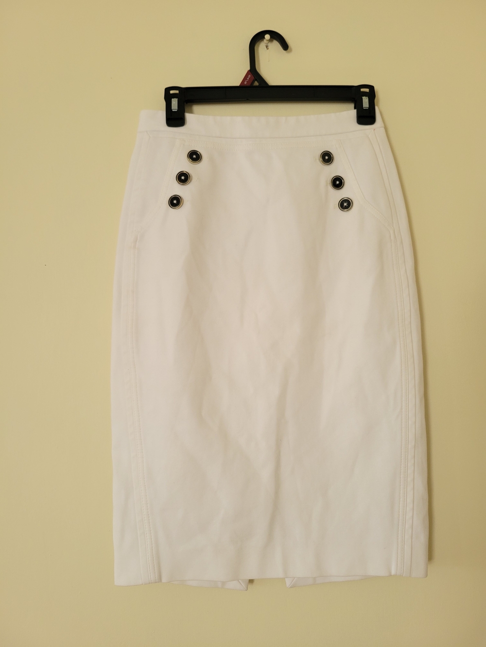 White House Black Housr Women's Pencil Skirt with Decorative Buttons Sz 4